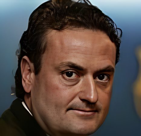 6996159b6d4c1_Coach Albert Puig (1)